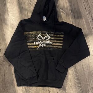 Realtree Men's Black and Tan Hoodie